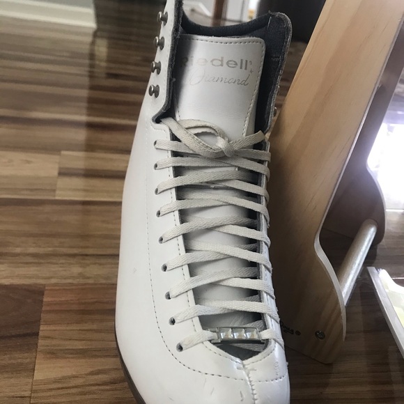 Riedell Model 133 Diamond Size 6 Wide - Picture 4 of 6